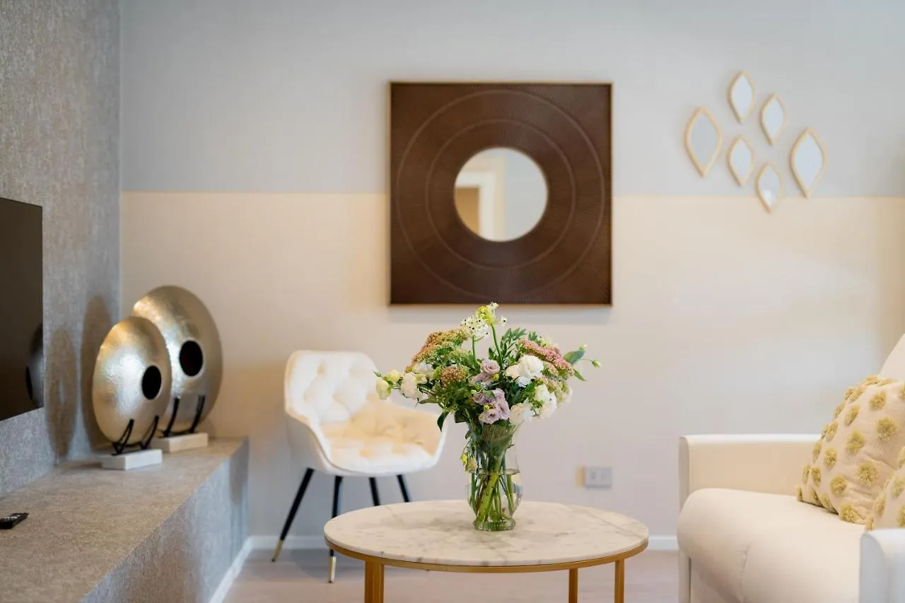 Serendipity Apartment 루카